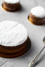 Load image into Gallery viewer, Olive Oil Cakelette - 5"